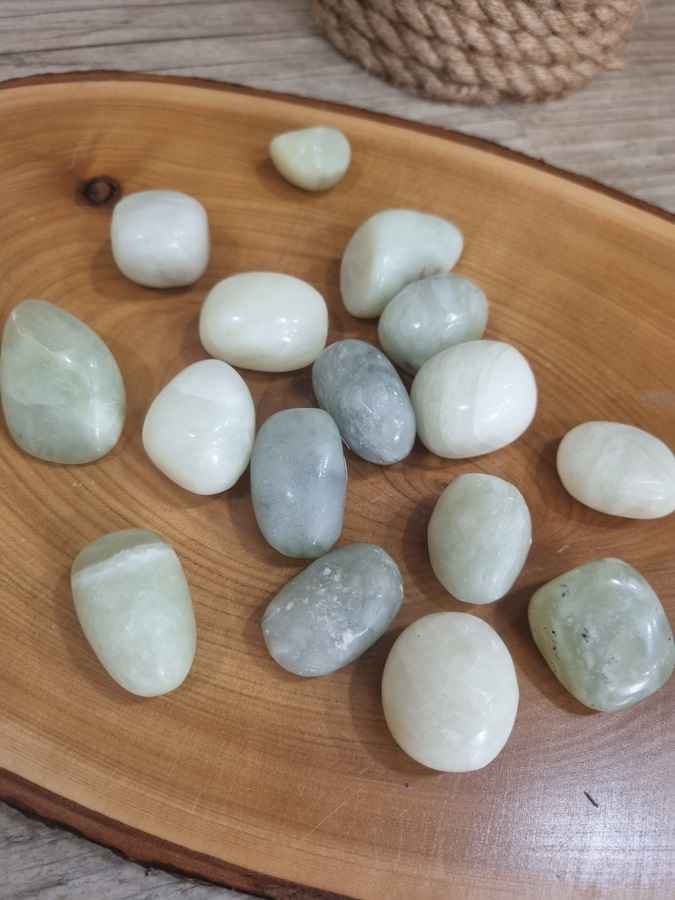 Galets en jade