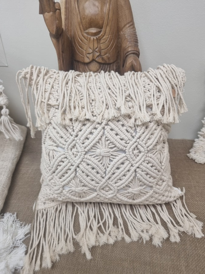 Coussin macramé écru