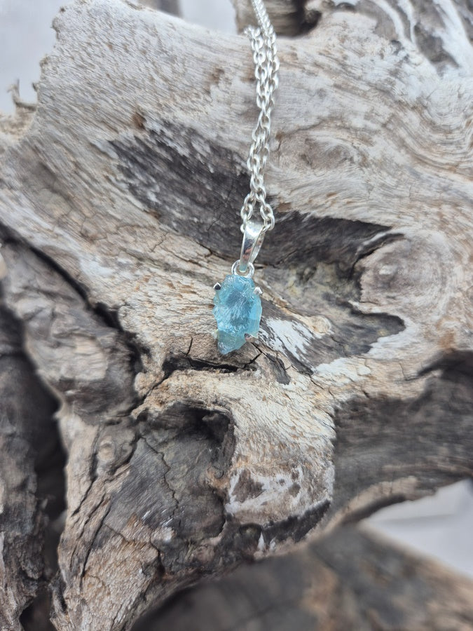 Pendentif apatite brute - EXCEPTION