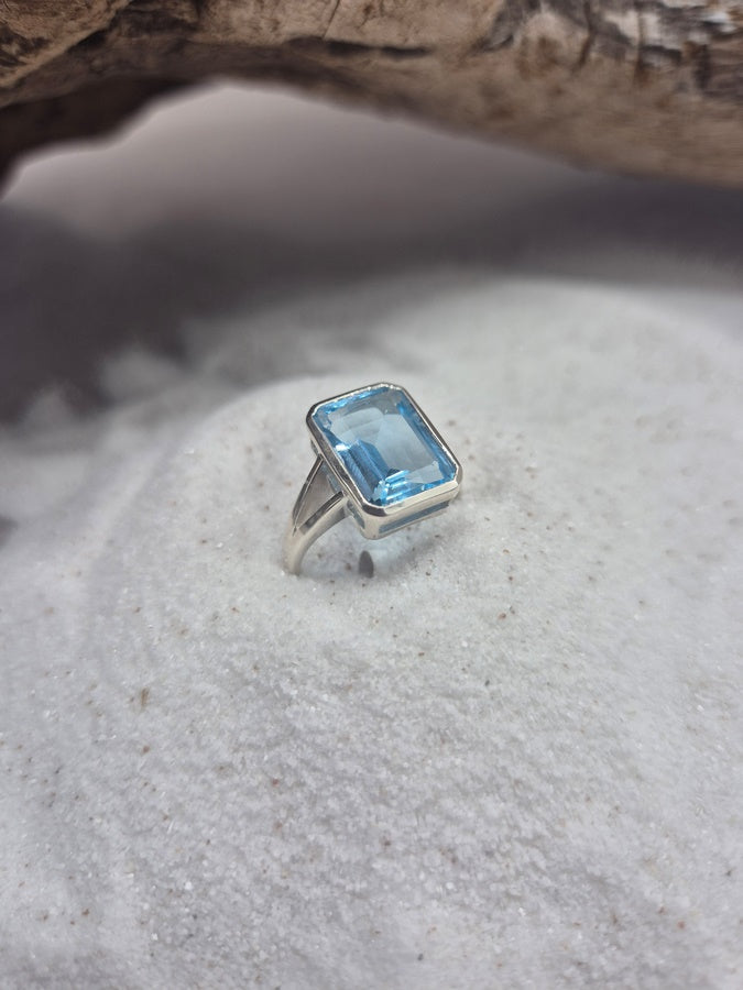 Bague Diana - Topaze bleue lagon