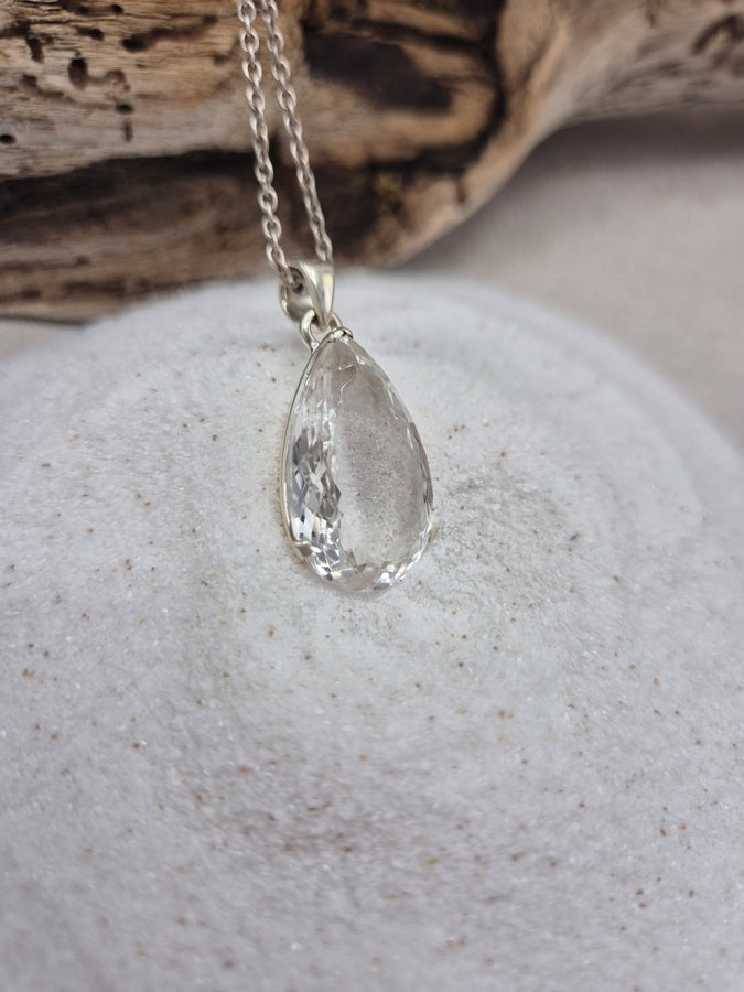 Pendentif en cristal de roche