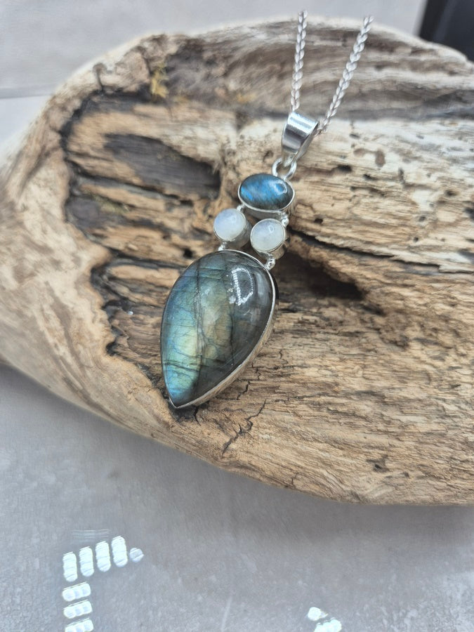 Pendentif labradorite et pierre de lune blanche