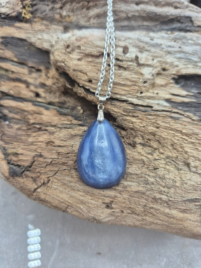 Pendentif cyanite