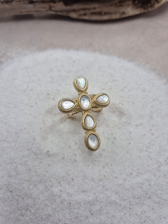 Bague croix perle