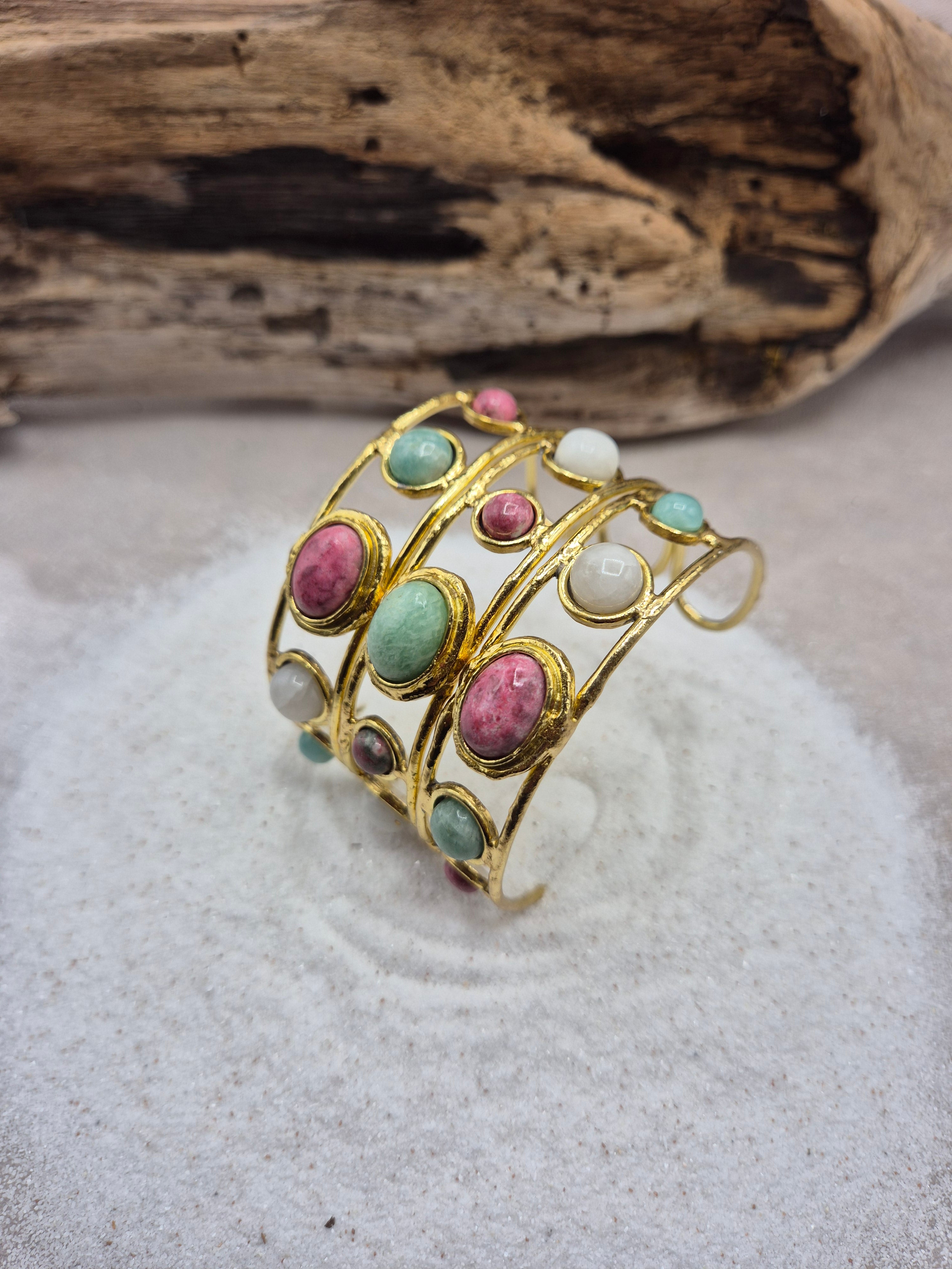 Manchette dorée en thulite  pierre de lune et amazonite