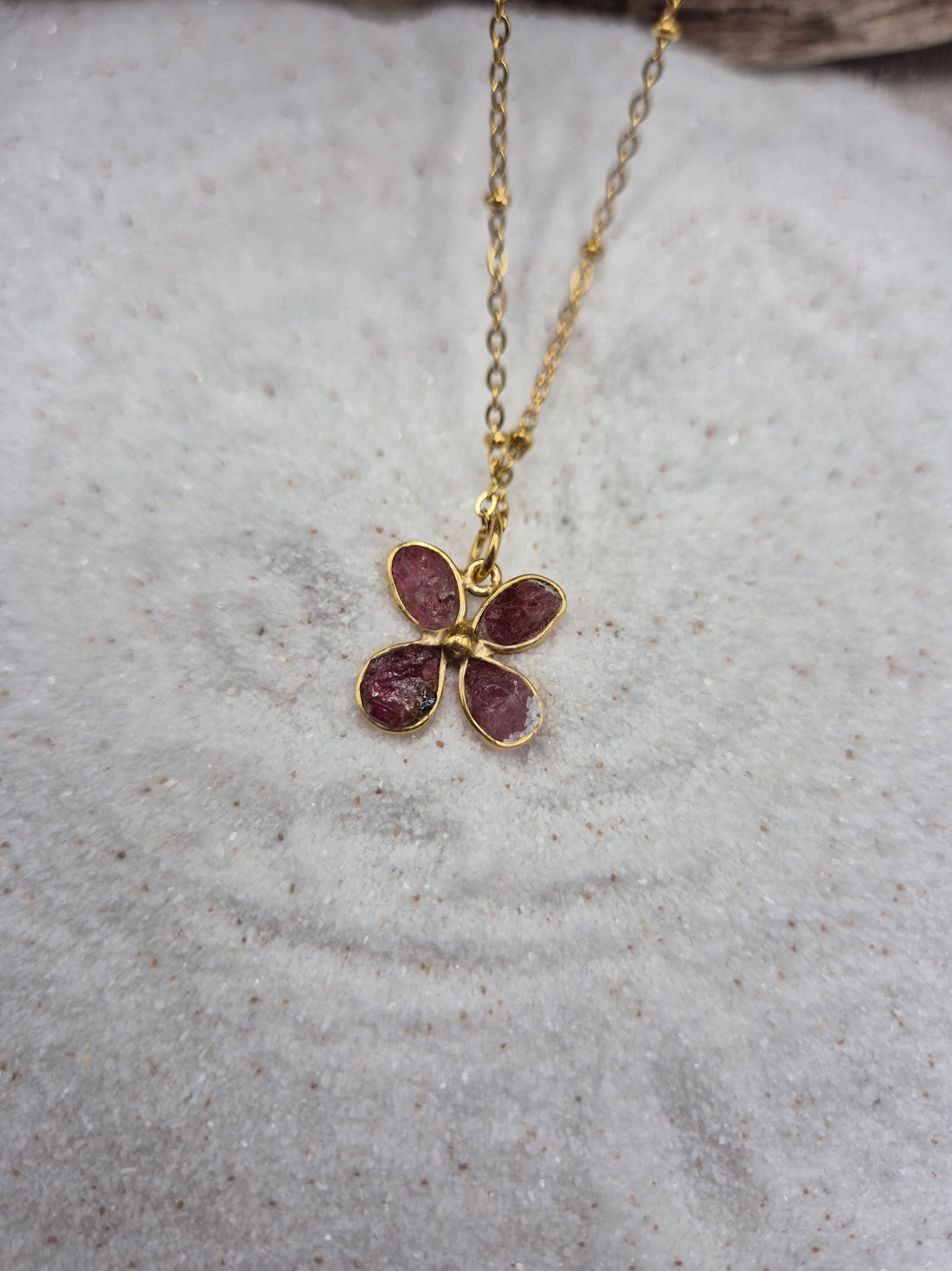 Collier trèfle en tourmaline rose