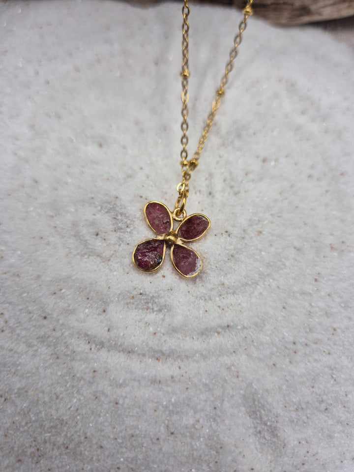 Collier trèfle en tourmaline rose