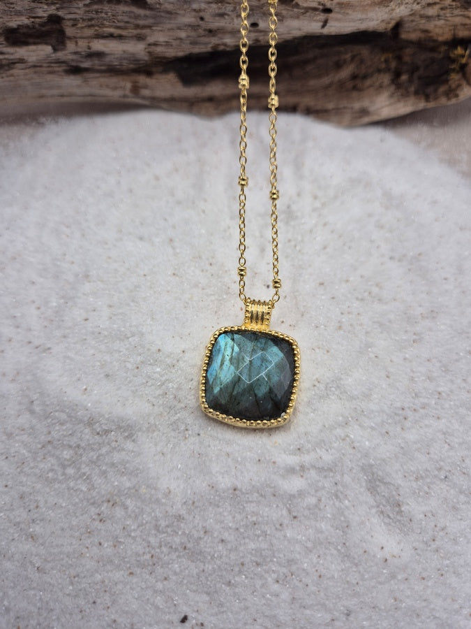 Pendentif doré labradorite extra