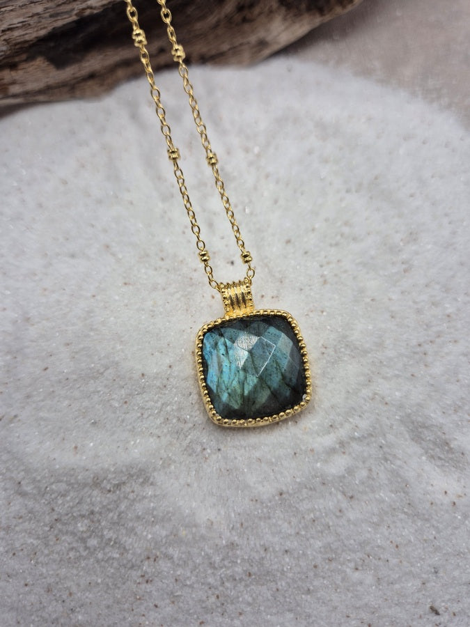 Pendentif doré labradorite extra