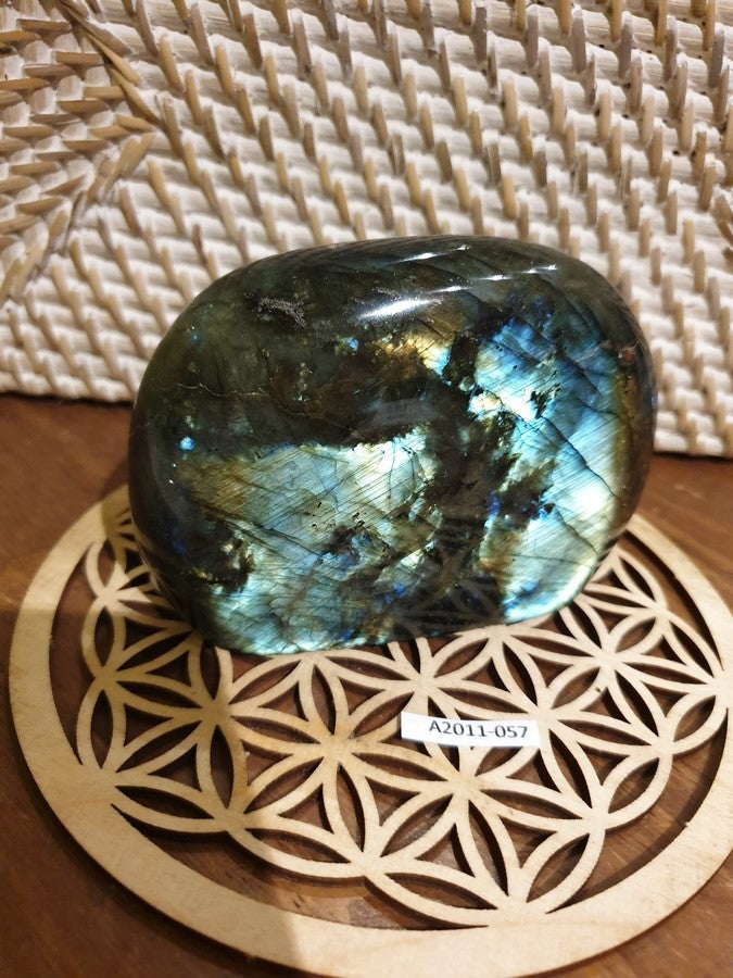 Forme polie labradorite