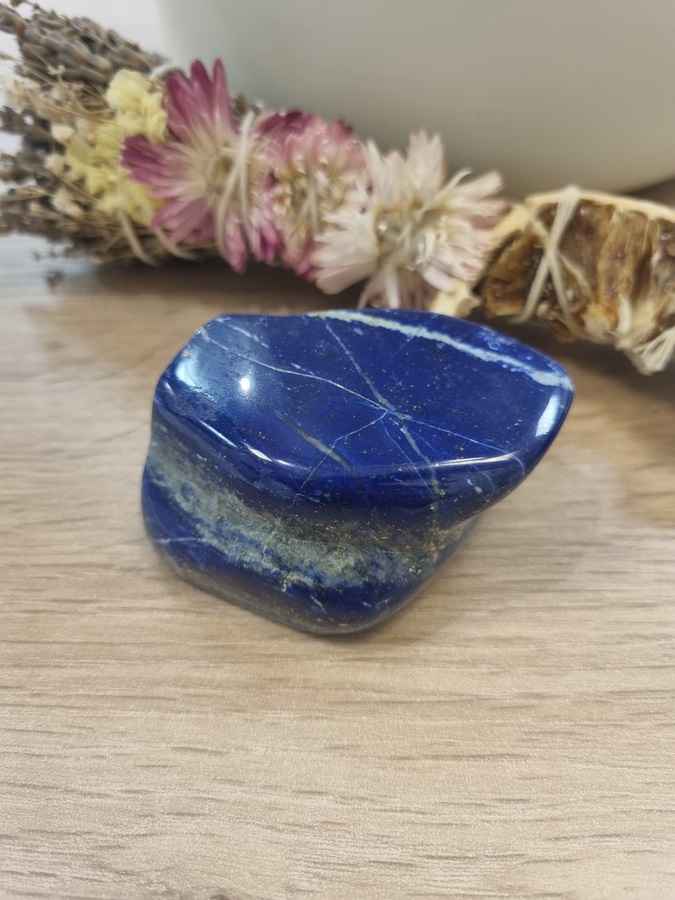 Galet en lapis lazuli