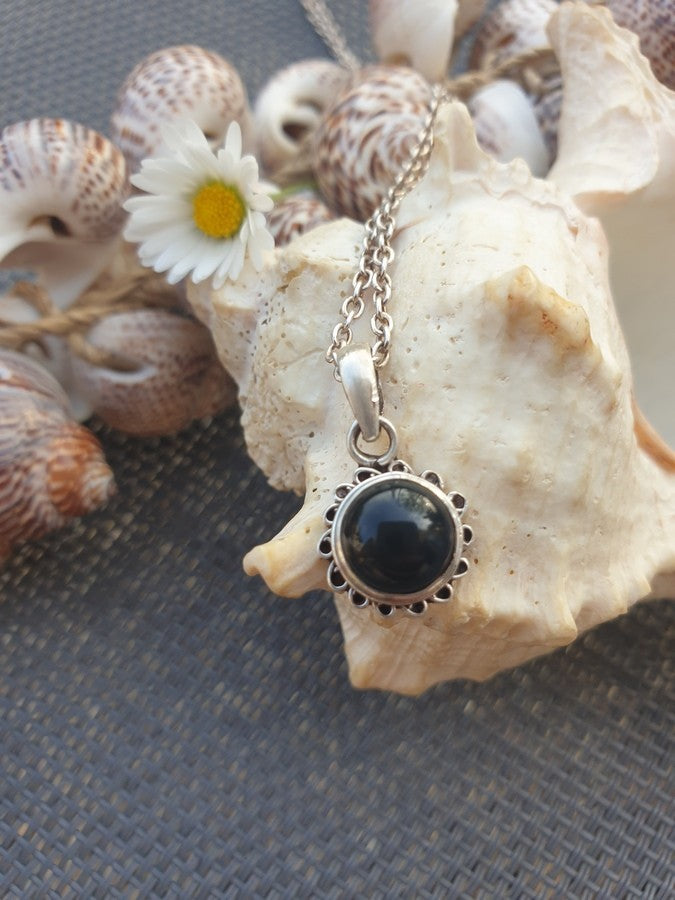 Pendentif petit soleil onyx