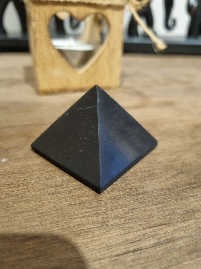 Pyramide Shungite